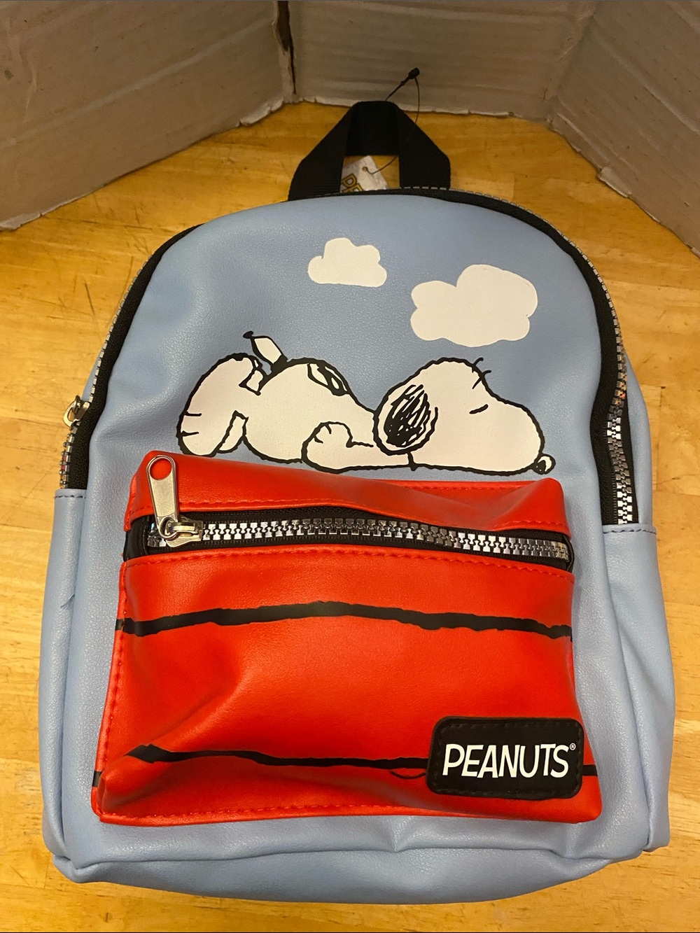 Peanuts Snoopy Mini Backpack w front pouch abt 8x10x3.5. NWT - Picture 2 of 6
